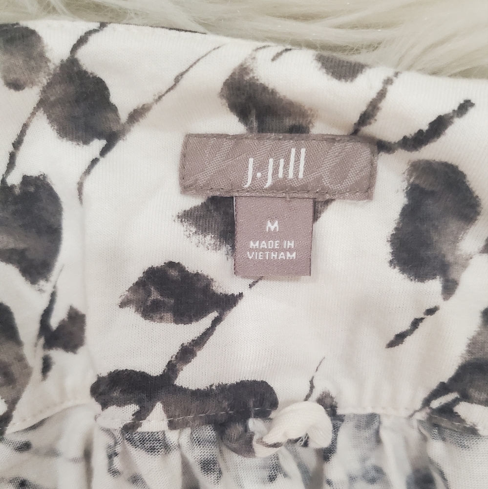 J.Jill floral cotton blend botton up top - Picture 8 of 8